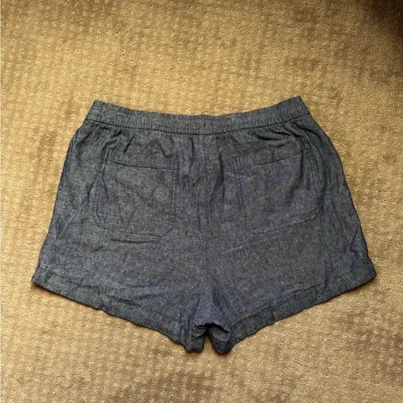 Old Navy Women's Jean colored Linen Shorts - Picture 2 of 7